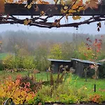 Gemuetliches Mit Grossem Garten, Ideal Fuer Naturliebhaber * Gerhardshofen